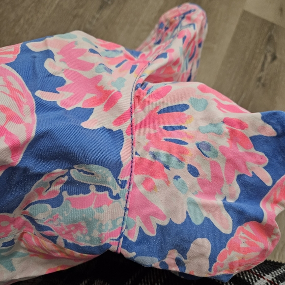 Lilly Pulitzer Buttercup Stretch Scallop Hem Shorts Size 12 Pink Blue Floral - Picture 4 of 6
